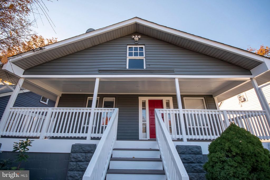 5407 Emerson St, Hyattsville, MD 20781
