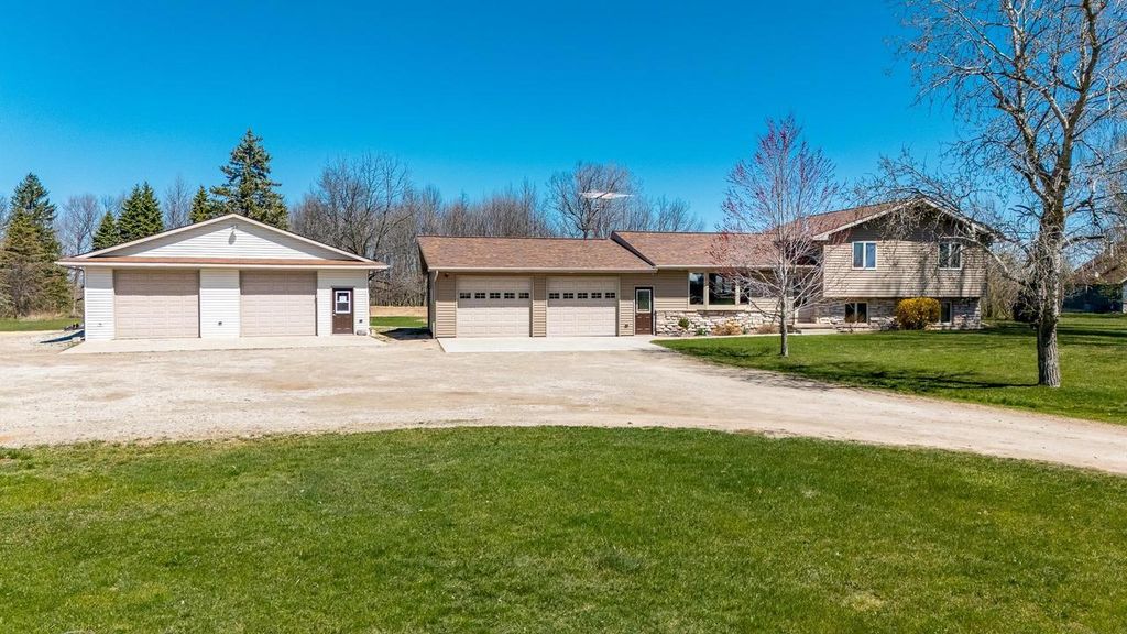 W3994 US HIGHWAY 10, MENASHA, WI 54952