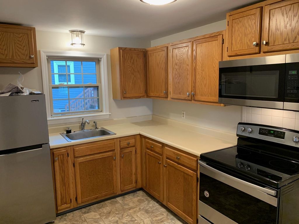 600 Cabot St, Beverly, MA 01915
