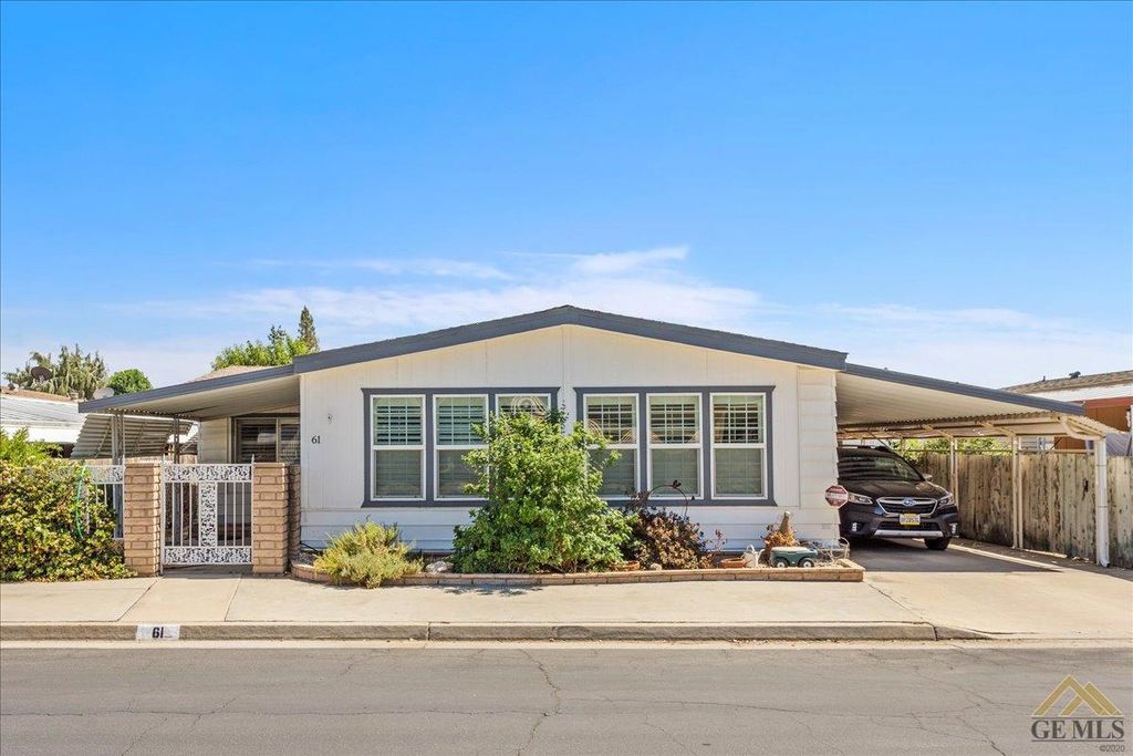 400 E Roberts Ln #61, Bakersfield, CA 93308