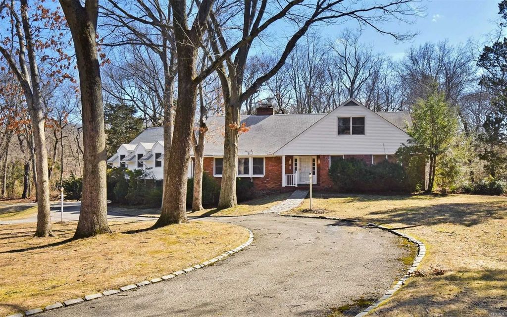 2 Glenby Ln, Glen Head, NY 7 Bed, 3.5 Bath SingleFamily Home 9