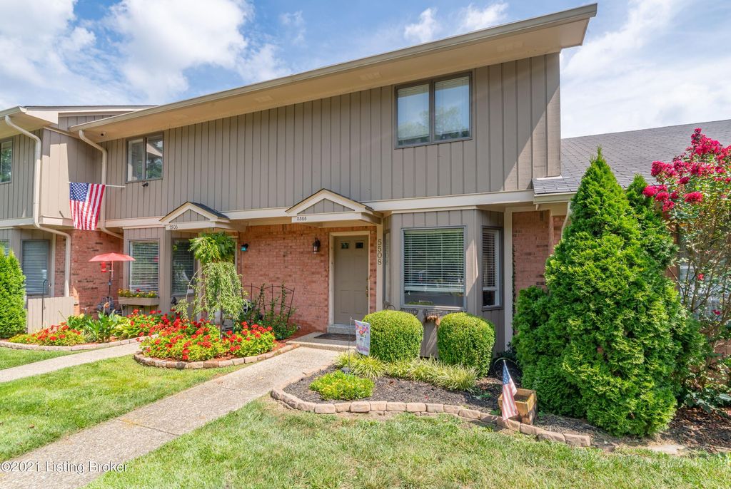 5508 Forest Lake Dr, Prospect, KY 40059