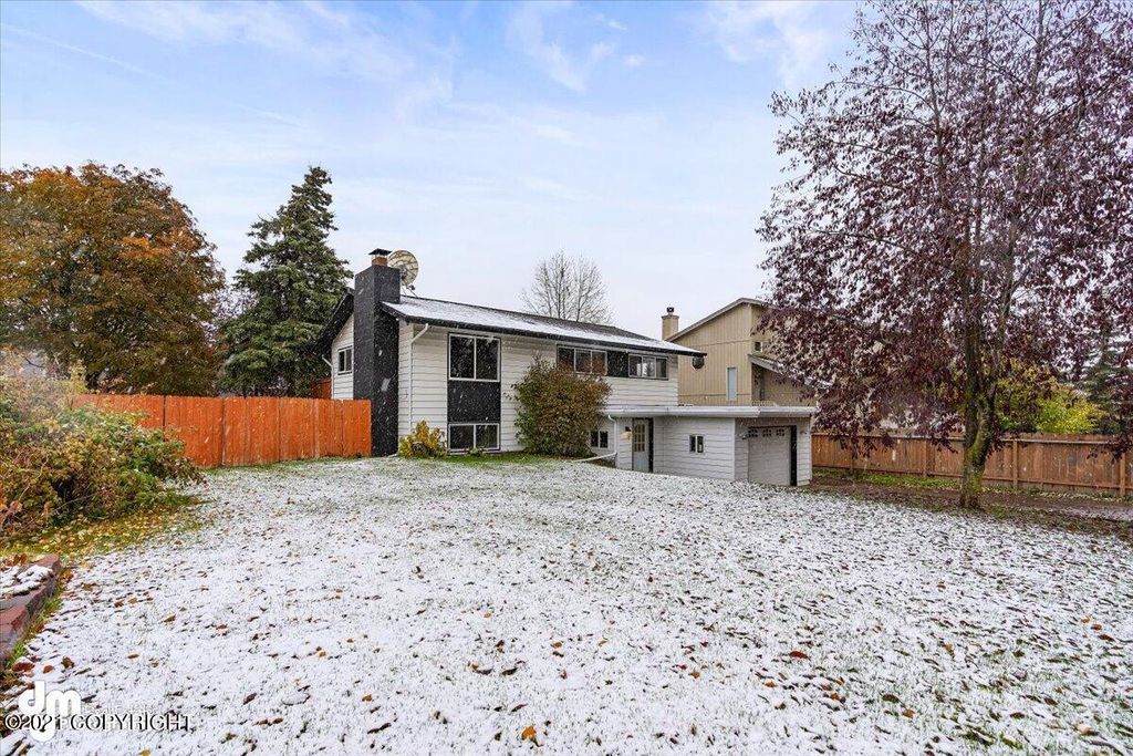 3829 Young St, Anchorage, AK 99508