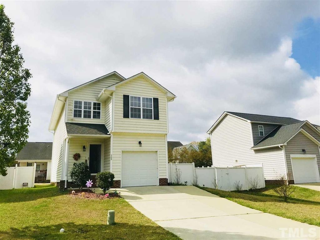 309 Pittsboro St, Fuquay Varina, NC 27526