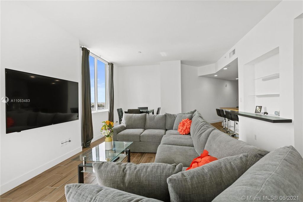 315 NE 3rd Ave #1103, Fort Lauderdale, FL 33301
