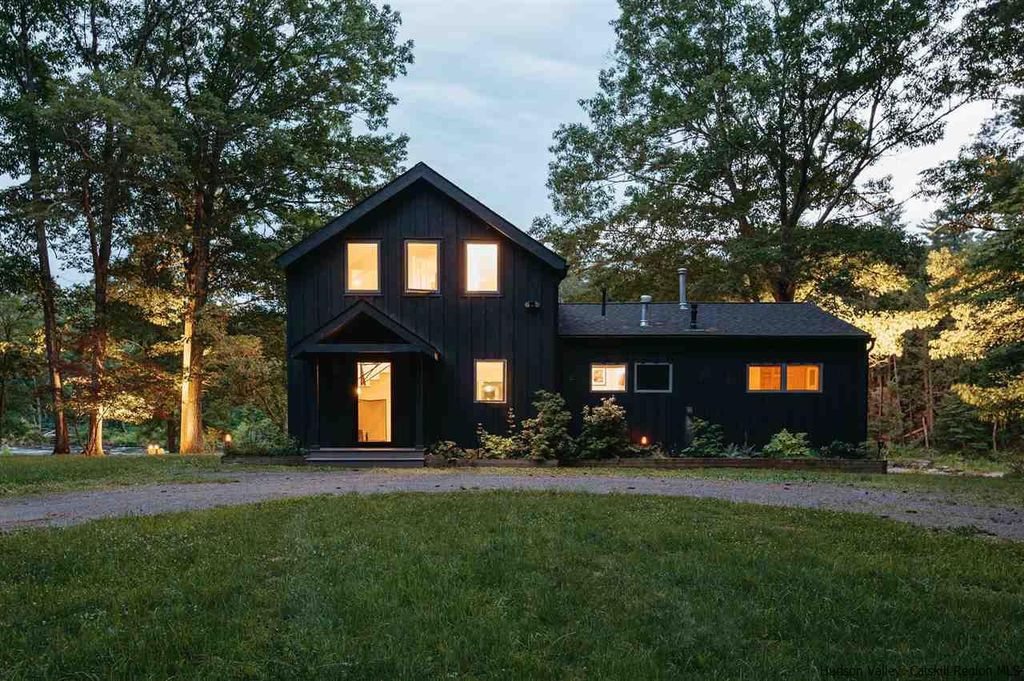 172 Crystal Point Rd, Cairo, NY 12413