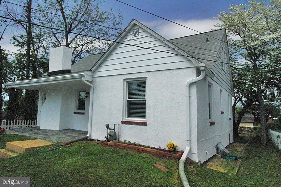 5660 Calyn Rd, Catonsville, MD 21228