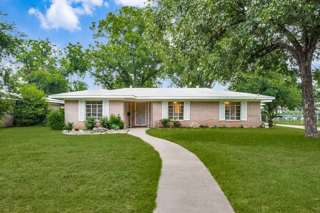 115 Beverly Dr, San Antonio, TX 78201