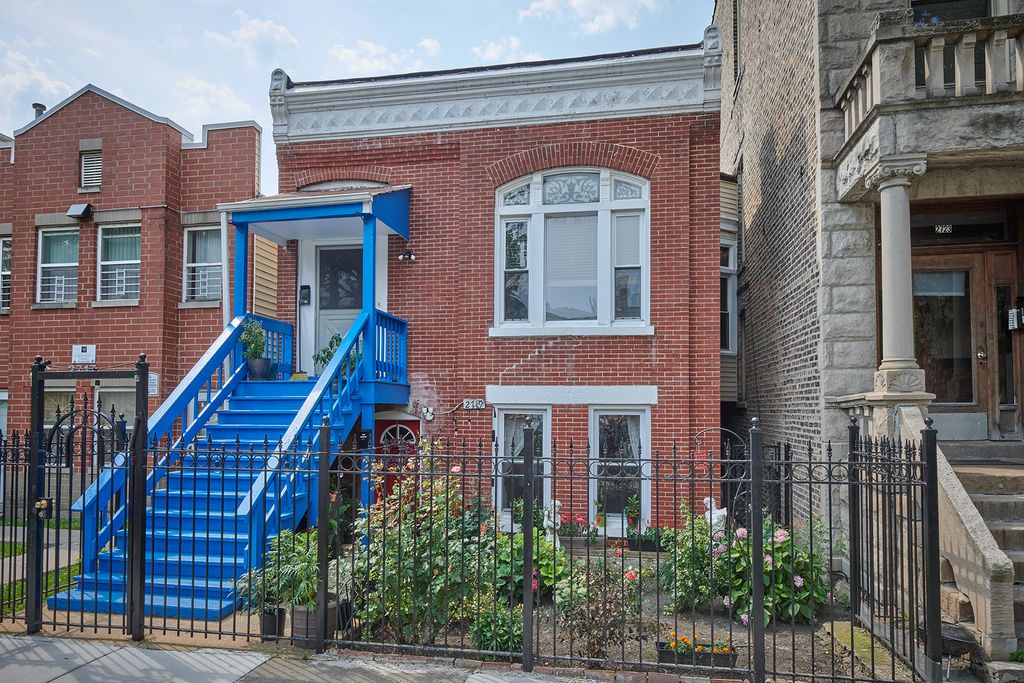2719 W Hirsch St, Chicago, IL 60622