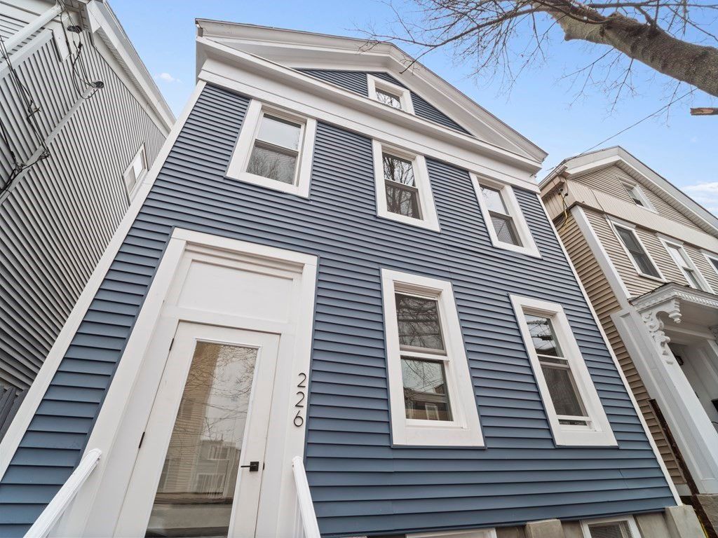 226 W 5th St, South Boston, MA 02127