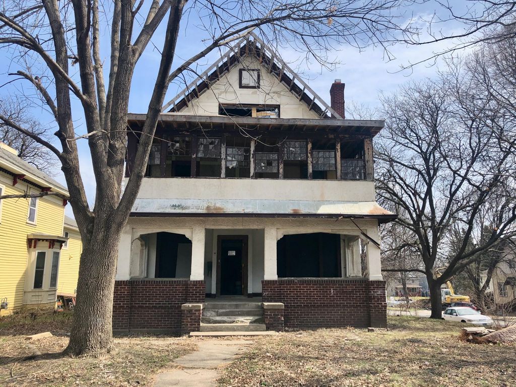 2200 Dupont Ave N, Minneapolis, MN 55411