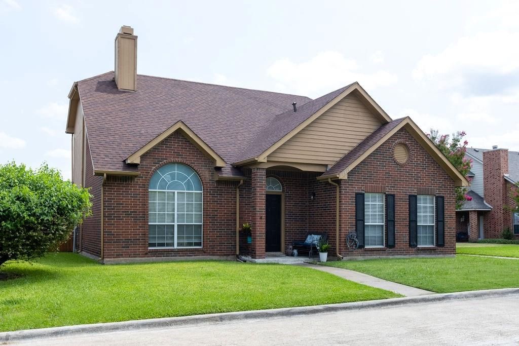 1814 Willow Creek Ct, Garland, TX 75040