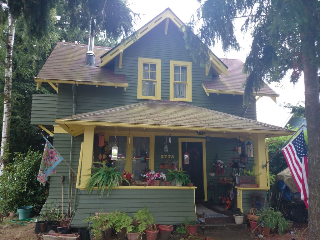 2773 44th Ave SW, Seattle, WA 98116