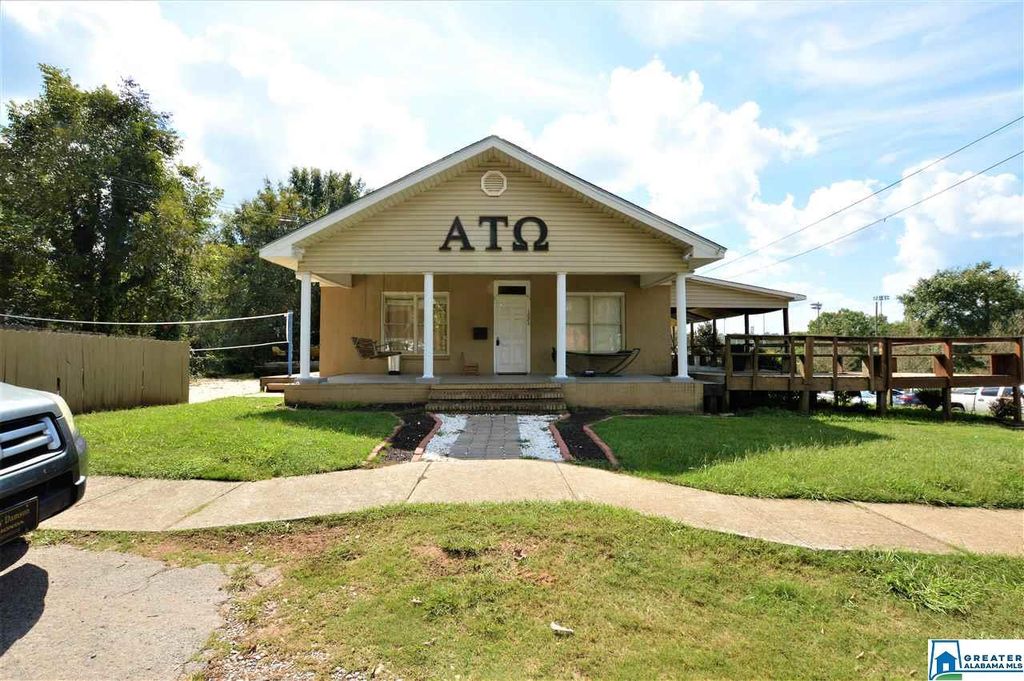 1071 Middle St, Montevallo, AL 35115