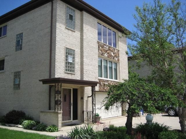653 N Northwest Hwy #2, Park Ridge, IL 60068