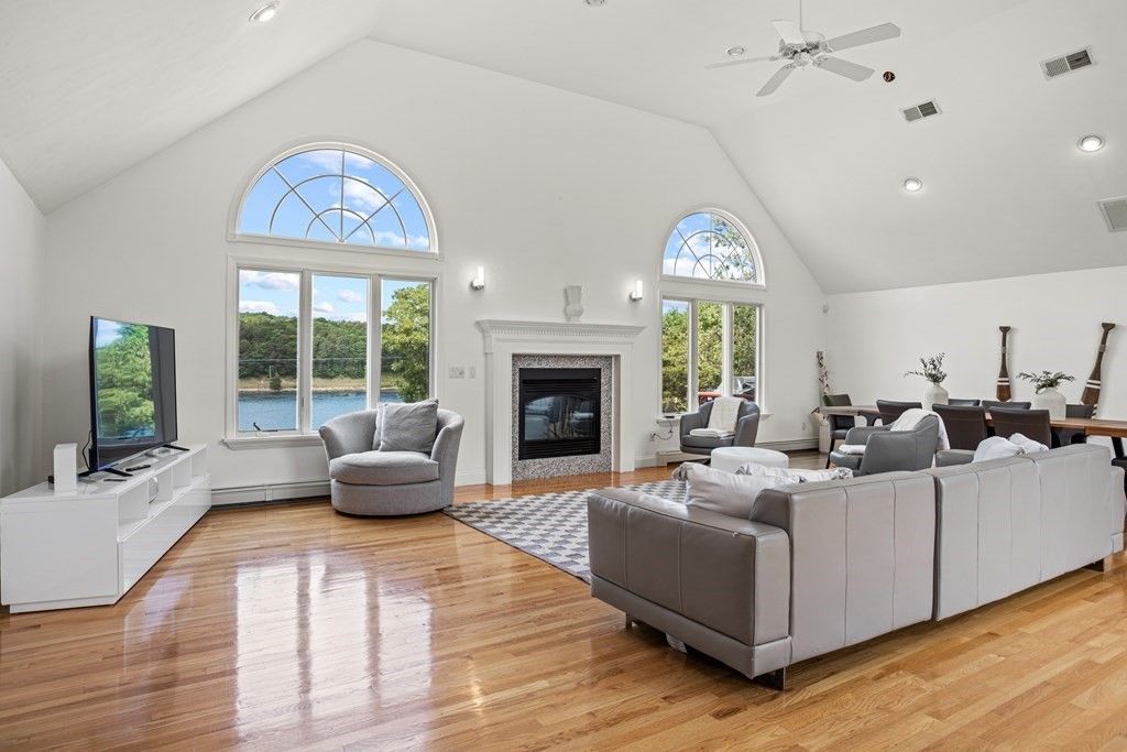 783 Sandwich Rd, Bourne, MA 02532