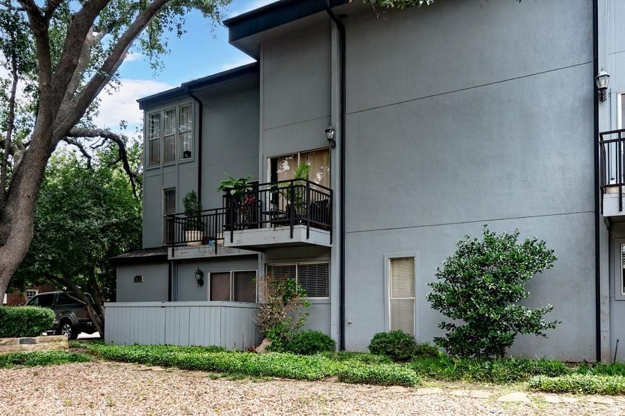 4020 Holland Ave #207, Dallas, TX 75219