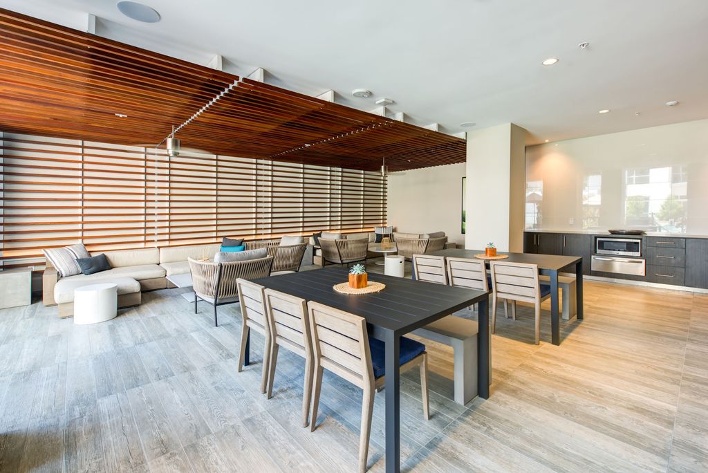 1230 S  Olive St #313, Los Angeles, CA 90015