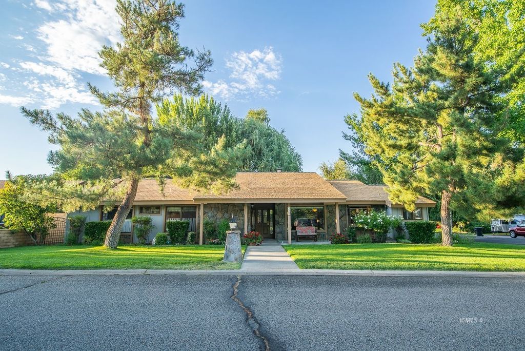 3561 Majestic Way, CA 93514 Trulia