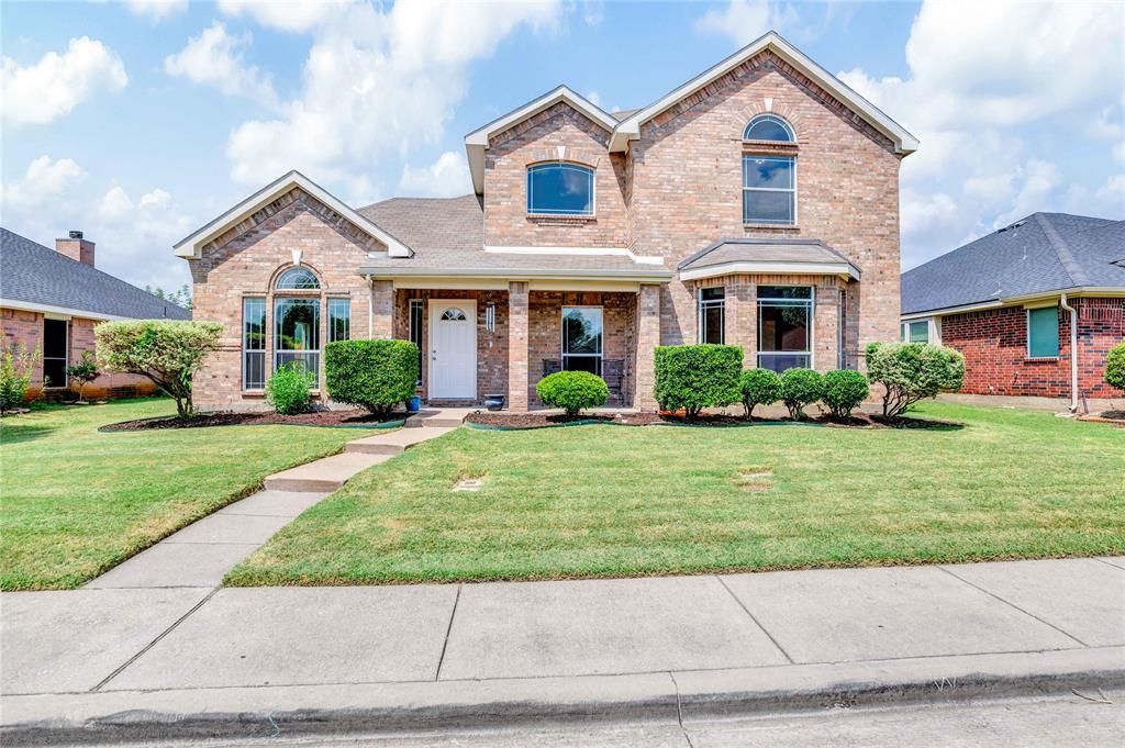 1031 Barrymore Ln, Duncanville, TX 75137