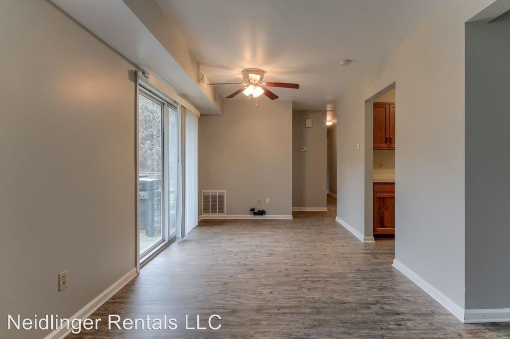 545 Alison Dr #7, Hummelstown, PA 17036