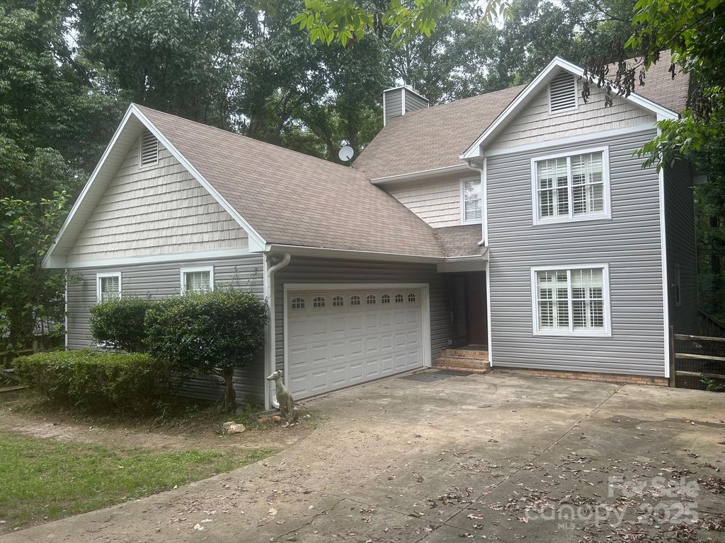 10223 Rockwood Rd, Charlotte, NC 28215
