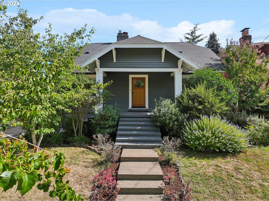 3924 NE 18th Ave, Portland, OR 97212 - See Est. Value, Schools &amp; More