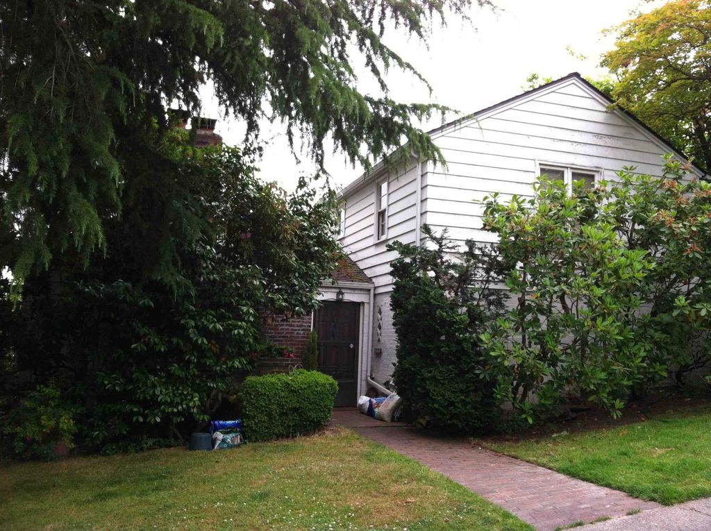 4510 54th Ave NE, Seattle, WA 98105
