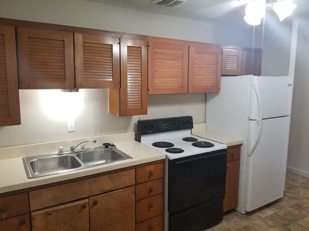 514 Splitlog Ave #4, Kansas City, KS 66101