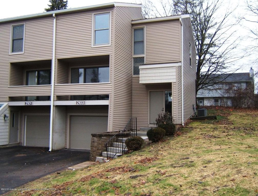 2103 Fox Hollow Dr #74, Okemos, MI 48864