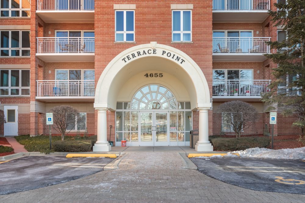 4655 N Cumberland Ave #513, Norridge, IL 60706