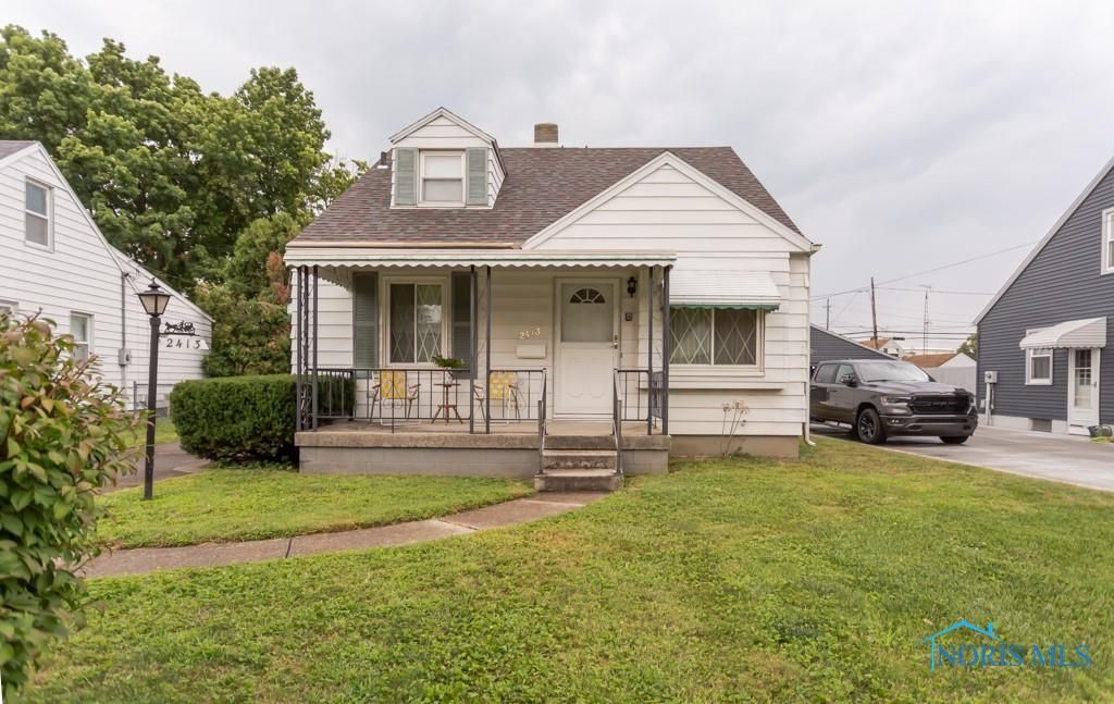 2413 Burnside Ave, Oregon, OH 43616