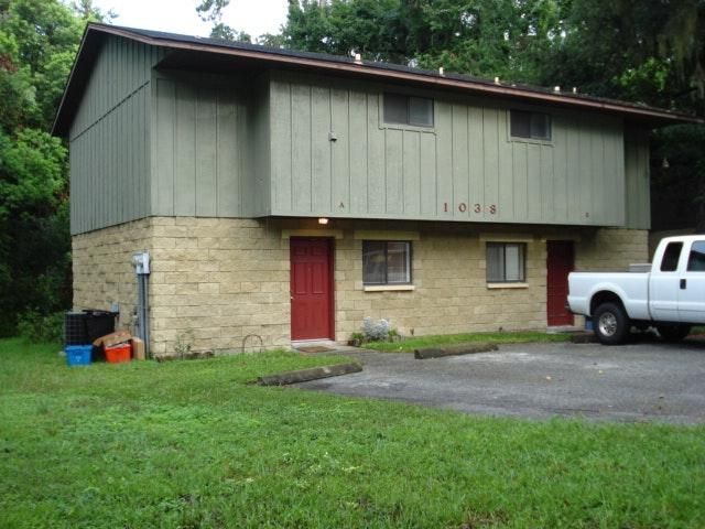 1038 6th Dr #A, Gainesville, FL 32601