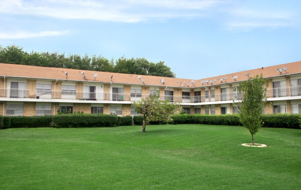 11853 Highdale Dr 120, Dallas, TX 75234 Apartment for Sale