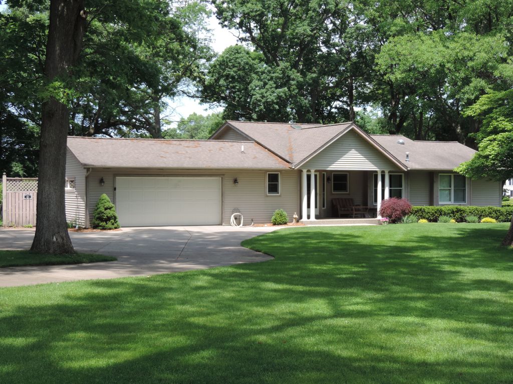 15527 Oak Dr, Spring Lake, MI 49456 Trulia