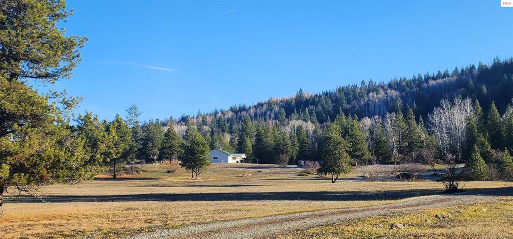 341 Candlelight Ln, Sandpoint, ID 83864