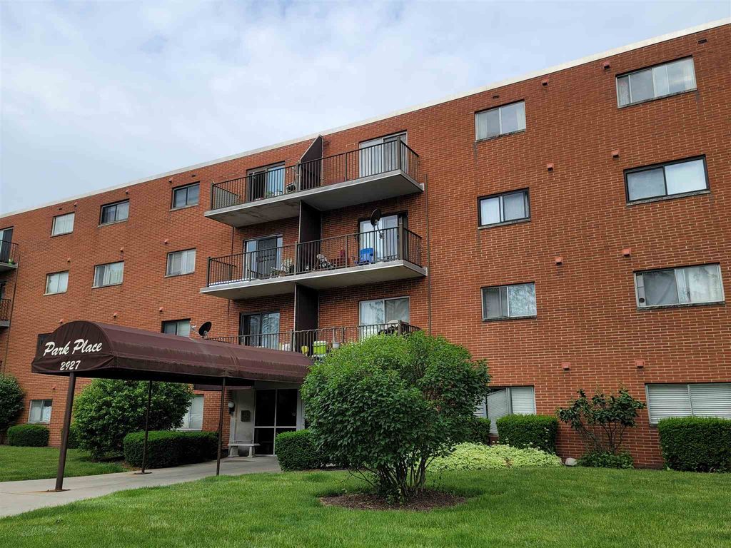2927 Westbrook B215 Dr, Fort Wayne, IN 46805