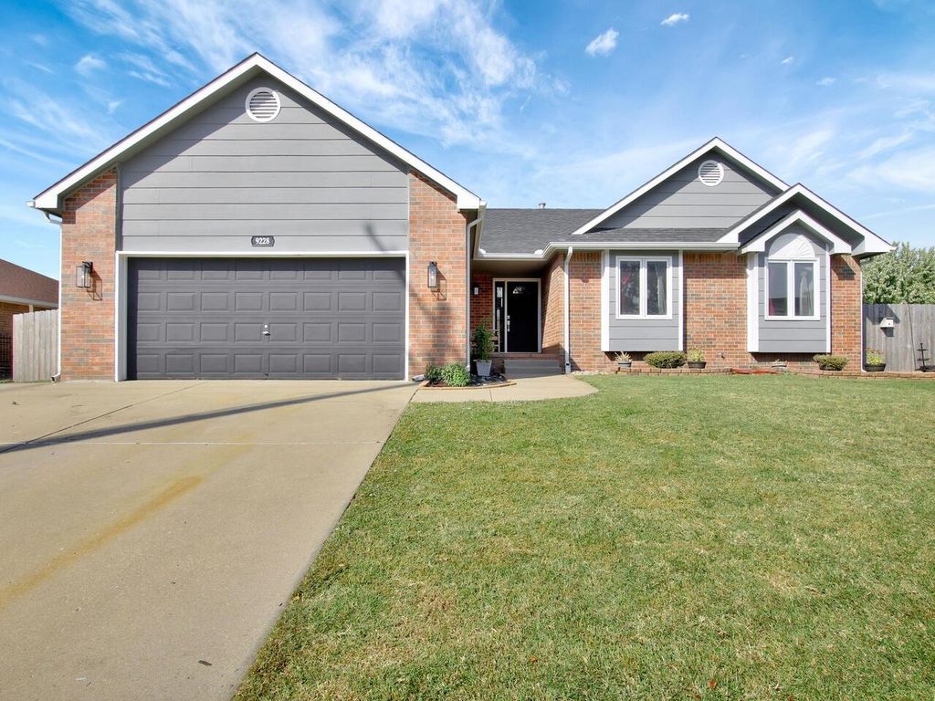 9228 E Mount Vernon St, Wichita, KS 67207