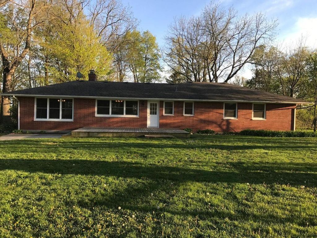 18212 Harmony Rd, Marengo, IL 60152