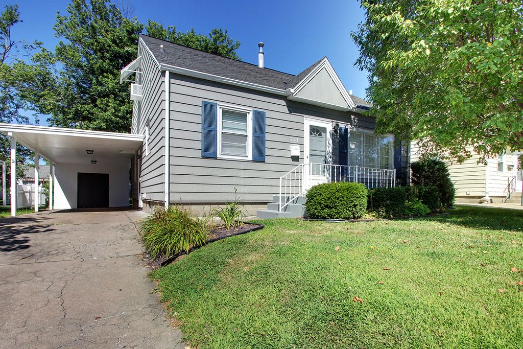 713 Oakland Ave, Quincy, IL 62301