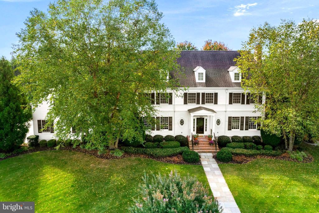809 Matlack Dr, Moorestown, NJ 08057