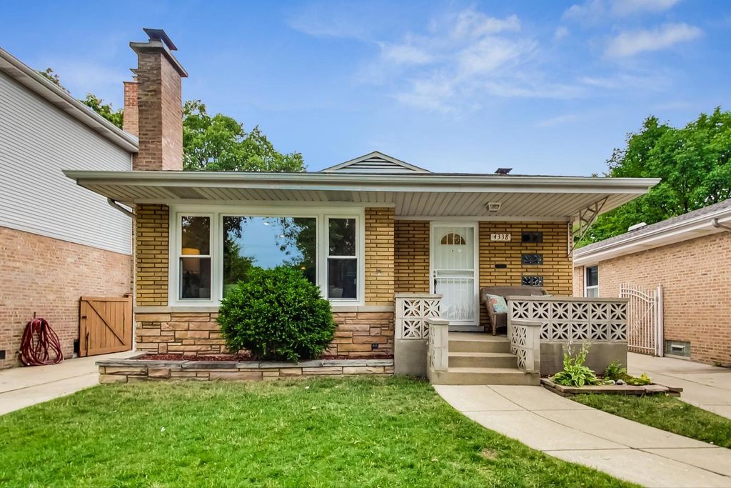 4338 W  Highland Ave, Chicago, IL 60646