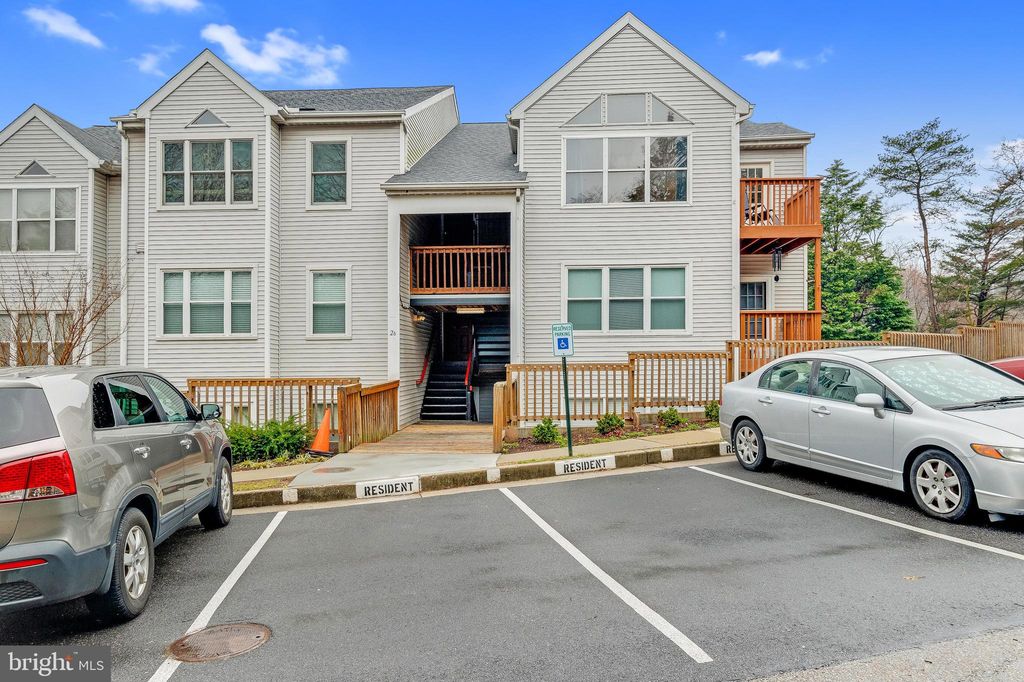 26 Deer Run Ct #H-616, Halethorpe, MD 21227