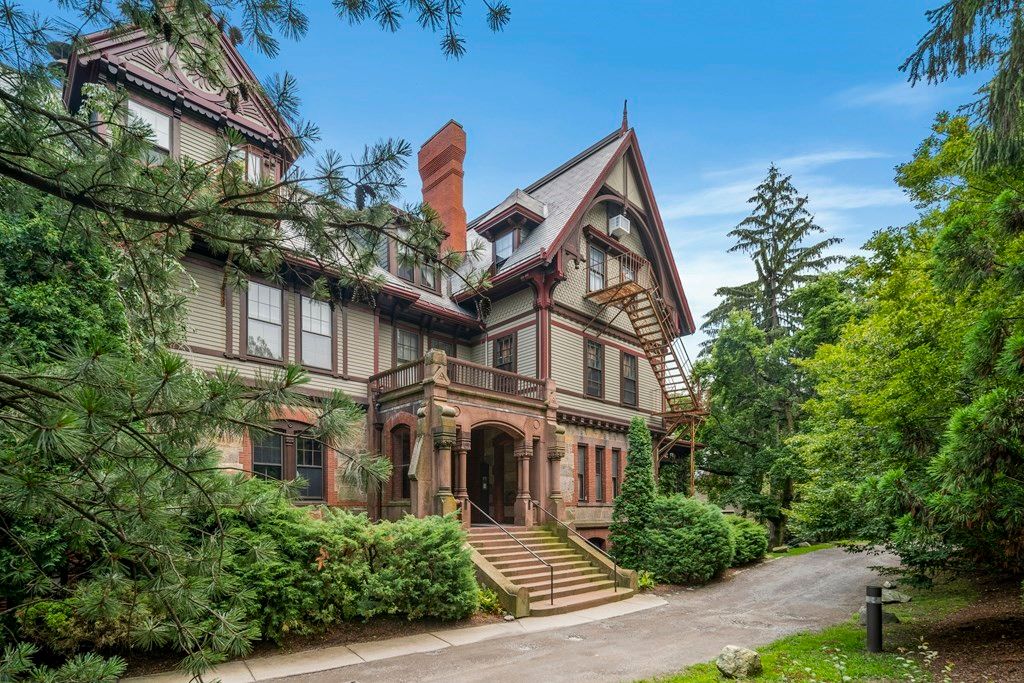 1000 Centre St #3, Jamaica Plain, MA 02130