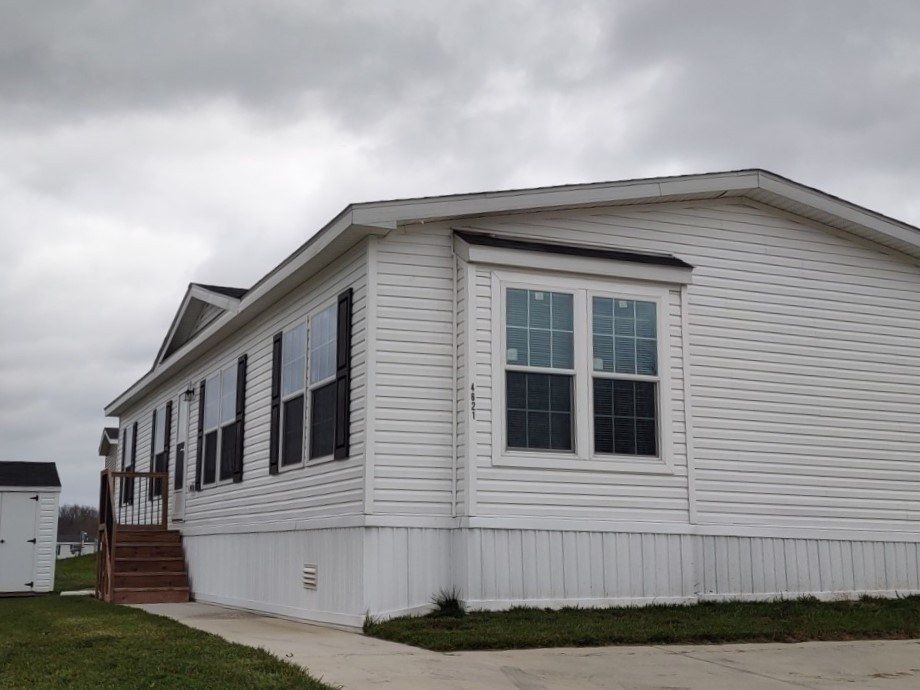 4020 County Farm Rd #309, Jackson, MI 49201