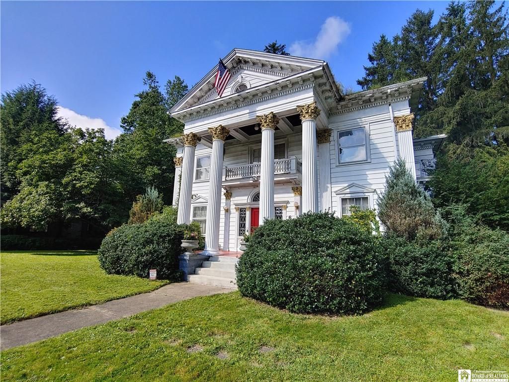 1243 Prendergast Ave, Jamestown, NY 14701