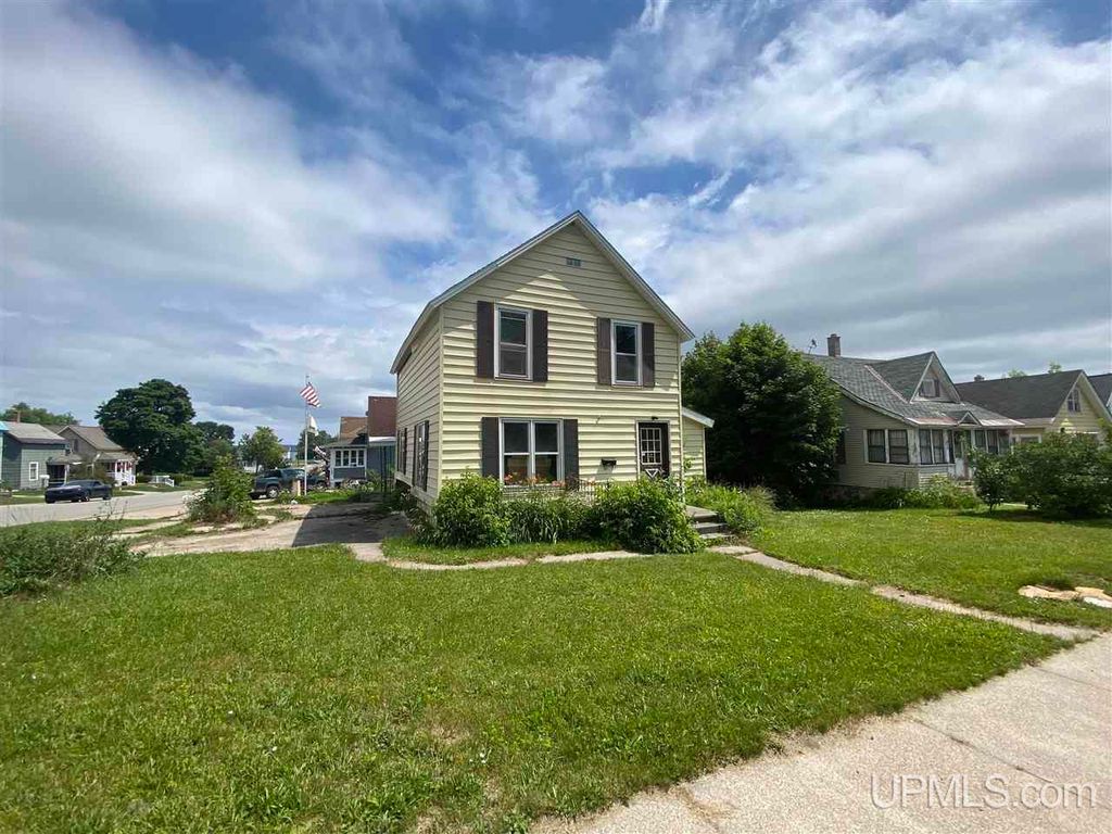 324 W Onota St, Munising, MI 49862 Trulia