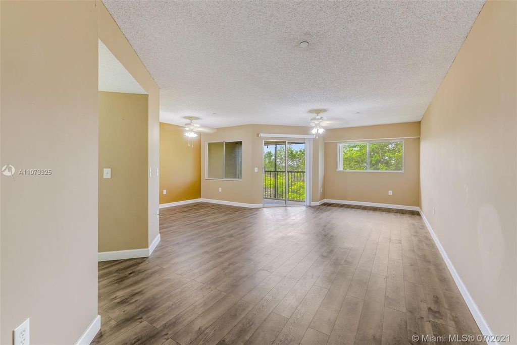 900 SW 142nd Ave #412L, Pembroke Pines, FL 33027