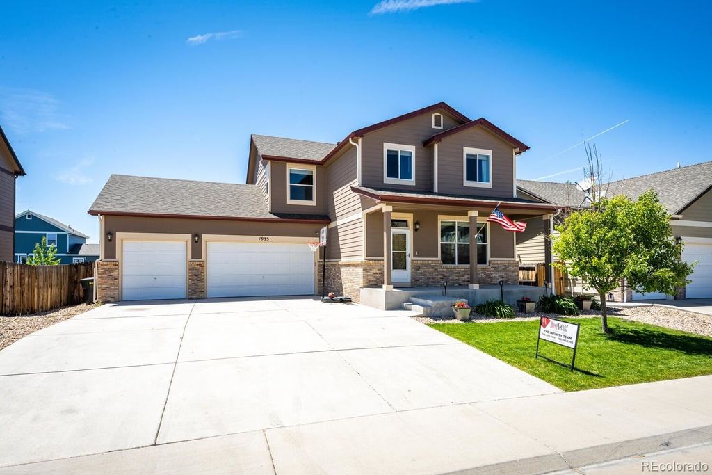 1933 Basil St, Strasburg, CO 80136