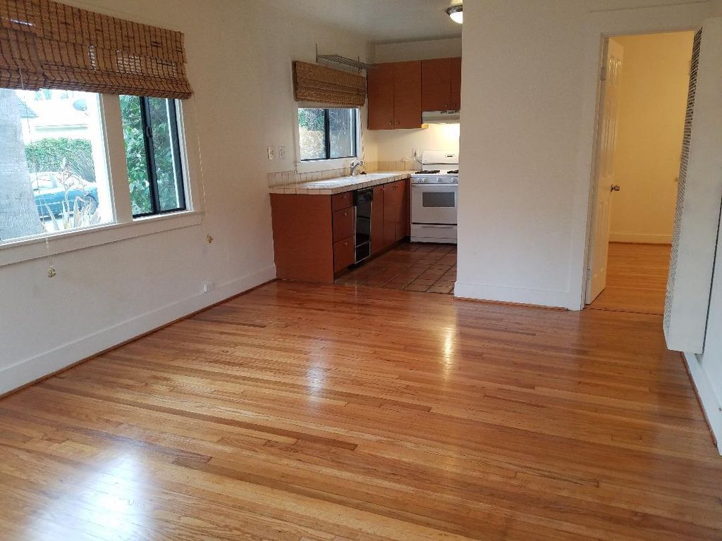 607 Venezia Ave #607, Venice, CA 90291